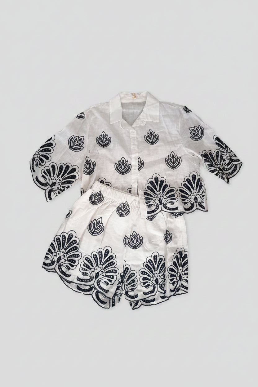 Completo Coordinato Camicia e Shorts in 100% Cotone Ricamato
