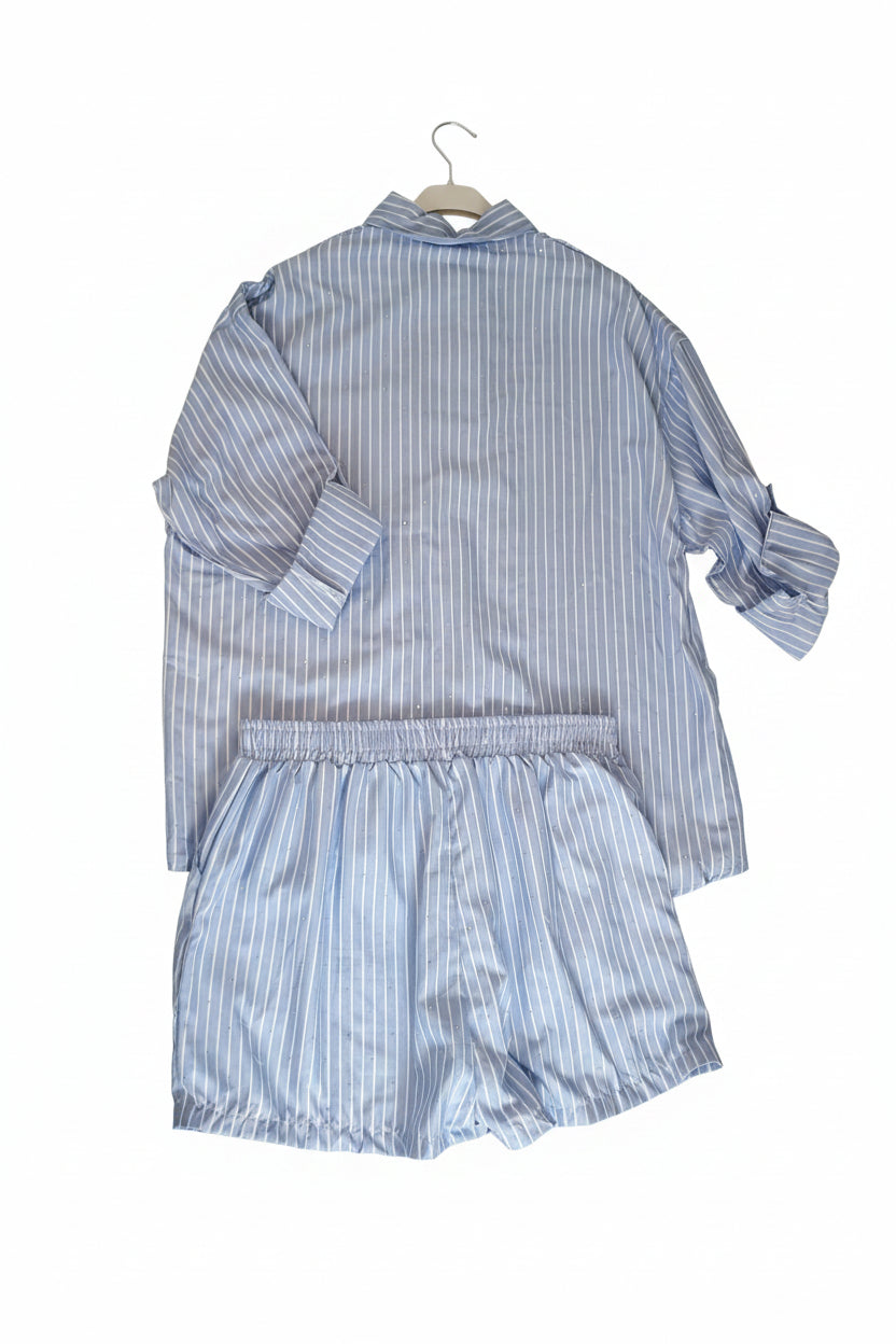 Completo Coordinato a Righe Azzurre con Camicia e Shorts