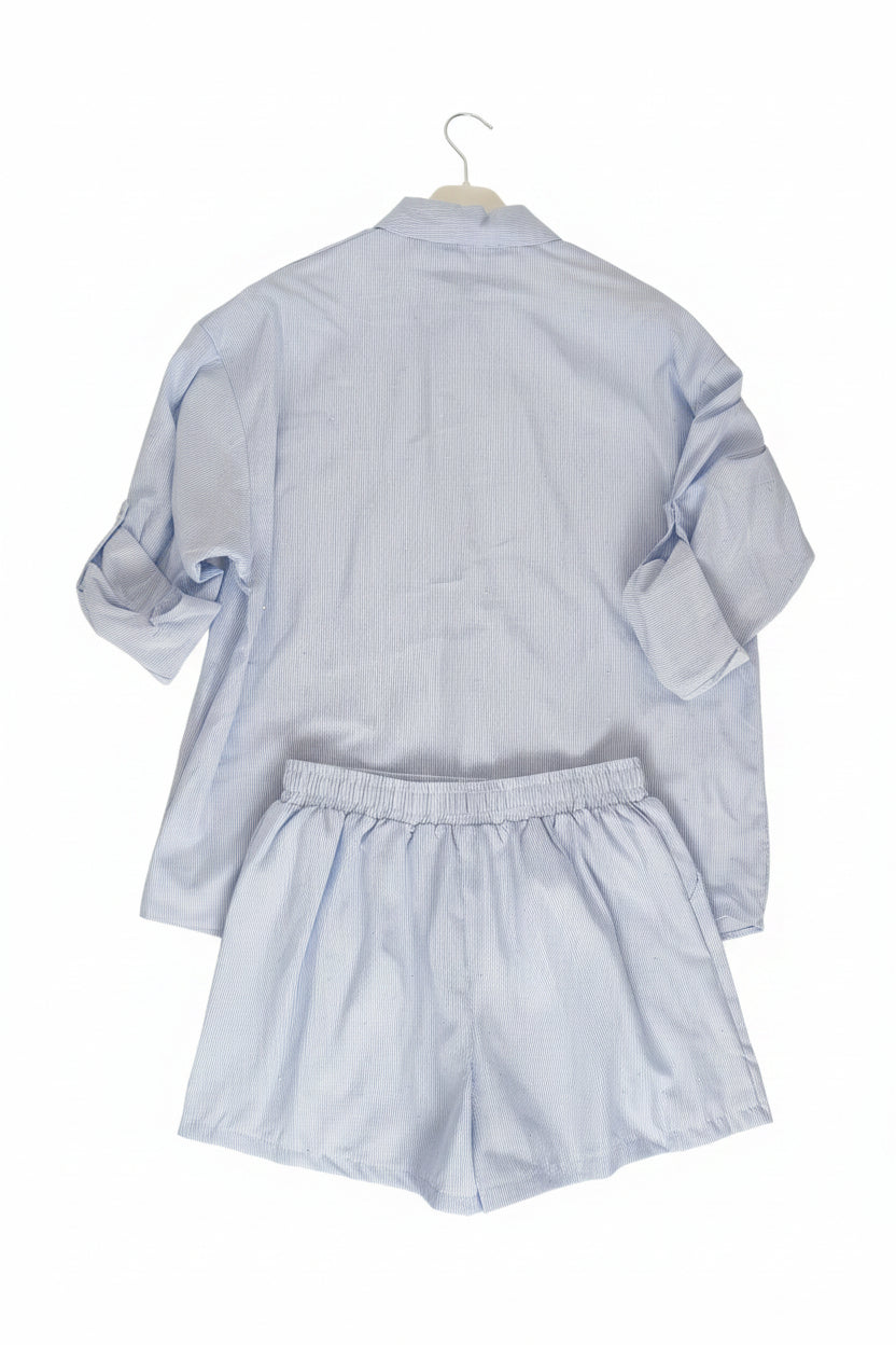 Completo Coordinato a Righe Azzurre con Camicia e Shorts