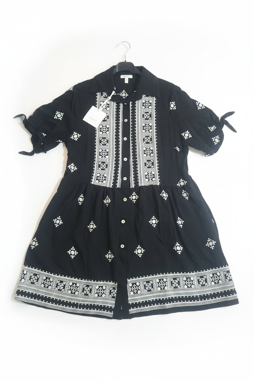 Abito a Camicia Boho-Chic con Ricami Geometrici
